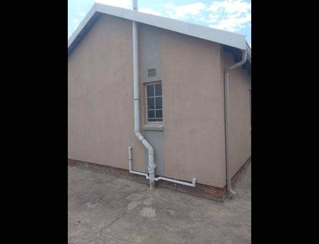 3 BEDROOM HOUSE FOR SALE IN SKY CITY